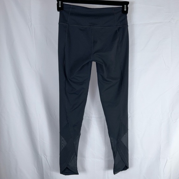 Victoria’s Secret Leggings Knockout Mesh Scalloped Edged Ankle Sports Leggings - Picture 8 of 13